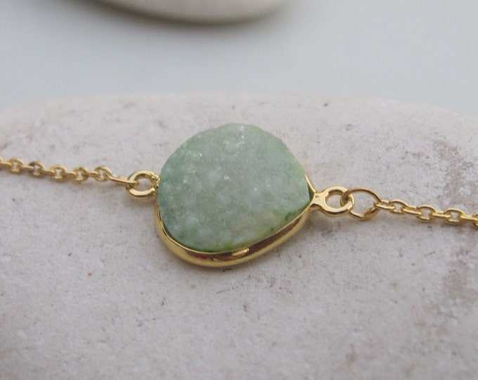 Green Druzy Teardrop Bezel Bracelet- Pear Genuine Natural Druzy Minimalist Dainty Bracelet- Gift for Wife Daughter Her Girlfriend