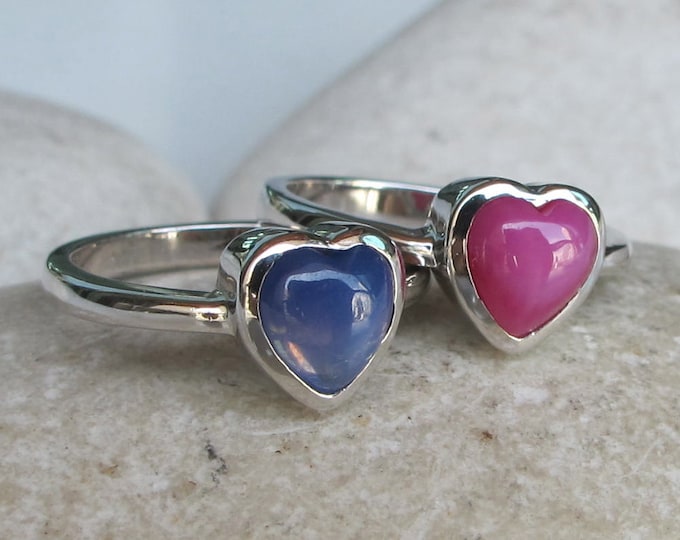 Star Sapphire Stackable Heart Shape Ring- Valentine Ring for Her- Lab Made Sapphire Ring- Blue Pink Gemstone Ring- Star Sapphire Ring