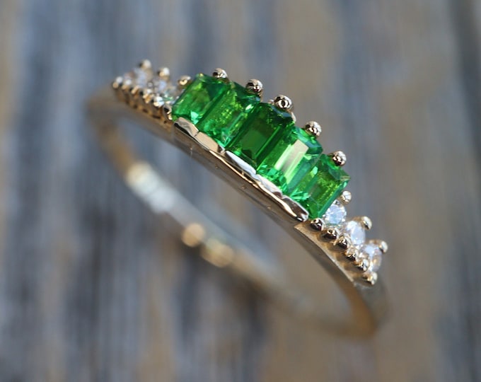 Genuine Green Emerald Baguette Diamond Wedding Band- Natural Baguette Emerald Nesting Band- Deco Cluster Stackable Pairing Round Band