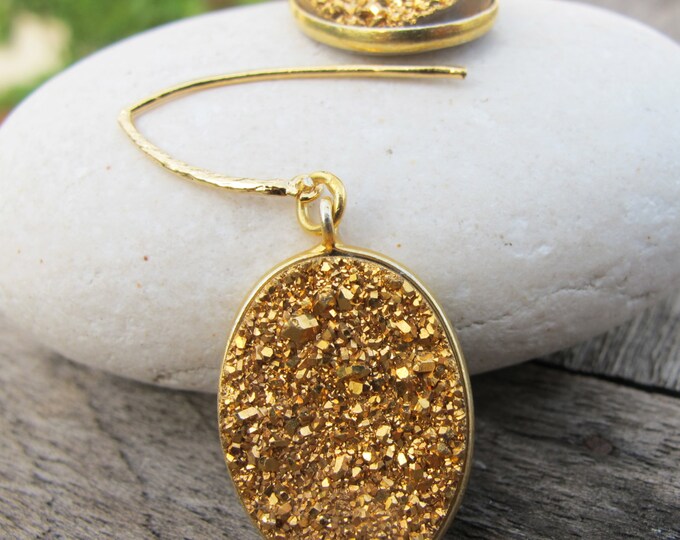 Oval Druzy Raw Rough Dangle Earring- Boho Gold Drop Rustic Earring- Bohemian Hoop Earring- Rustic Raw Earring- Sparkly Minimalist Earring