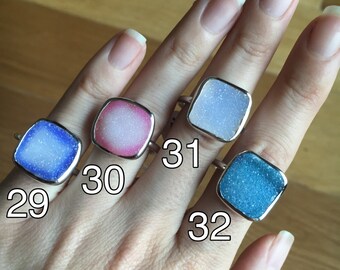 Bague Druzy Bleue Toutes les Tailles Taille Personnalisée Taille 9 Taille 10 Boho Statement Bague Violet Bague Druzy Blanc Bague Druzy