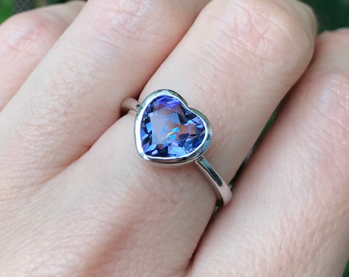 Mystic Topaz Heart Ring- Heart Shape Promise Ring- Valentine's Day Gift for Her Wife Girlfriend- Heart Gemstone Ring in Silver Rose or Gold