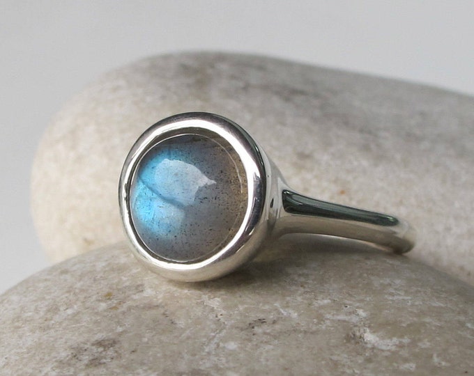 Rainbow Labradorite Round Solitaire Ring- Labradorite 12mm Cab Statement Ring- Iridescent Boho Jewelry- Gemstone Bezel Silver Ring