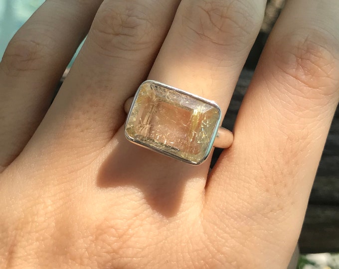 Rectangle Rutilated Gold Quartz Solitaire Unisex Ring- Statement Rutile Quartz Minimalist Ring- Gold Rutile Quartz Ring- East West Ring