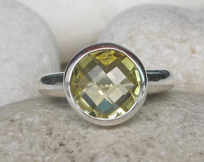 Lemon Quartz Simple Round Ring- Yellow Gemstone Statement Silver Ring- Minimalist Yellow Topaz Solitaire Ring- Jewelry Gifts for Her
