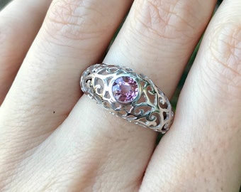 Anillo de compromiso de espinela genuina de filigrana- Anillo de compromiso de piedra preciosa de color- Anillo eduardiano alternativo antiguo rosa redondo solitario