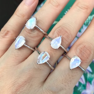 Teardrop Rainbow Moonstone Ring- Moonstone Prong Silver Ring- Stackable Bohemian Pear Ring- June Birthstone Ring- Iridescent Ring for her