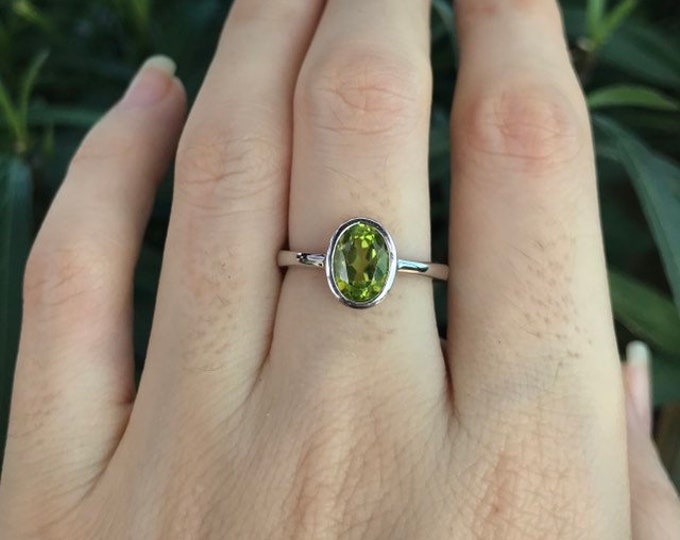 Peridot Genuine Oval Silver Ring- Green Peridot Stackable Simple Ring- Minimalist Bezel Peridot Ring- August Birthstone Ring for Her