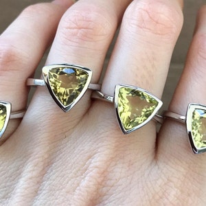 Yellow Triangle Statement Silver Ring- Lemon Quartz Trillion Modern Ring- Simple Minimalist Yellow Gemstone Bezel Ring
