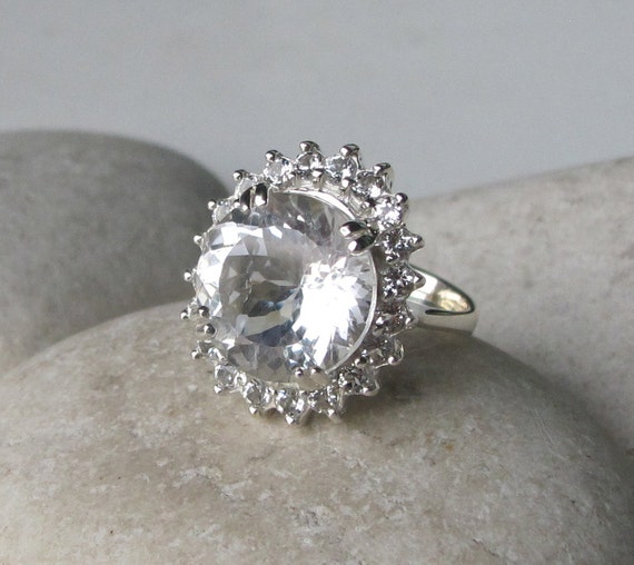 Non diamond engagement rings deals etsy