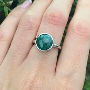 Genuine Natural Round Emerald Ring- May Birthstone Ring- Green Gemstone Simple Ring- Round Faceted Stackable Ring- Sterling Silver Ring