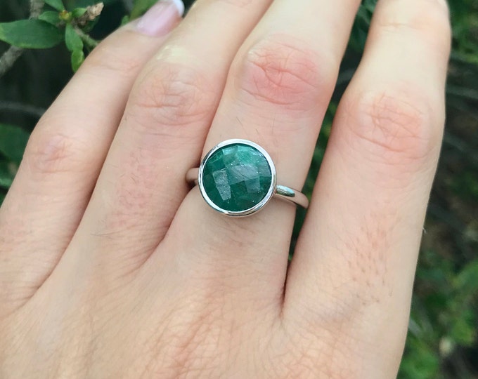 Genuine Natural Round Emerald Ring- May Birthstone Ring- Green Gemstone Simple Ring- Round Faceted Stackable Ring- Sterling Silver Ring