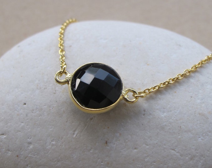 Round Black Onyx Dainty Simple Bracelets-Everyday Black Gemstone Thin Gold Chain Bracelet-Minimalist Bracelet for Wife Sister Best Friend