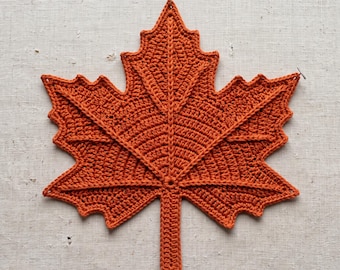 Crochet Maple Leaf Pattern, Autumn Botanical Applique (Digital Download)