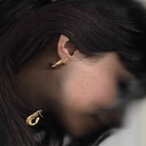 Golden earrings, shrimp pattern image 5