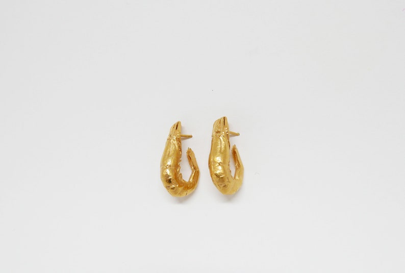 Golden earrings, shrimp pattern image 2