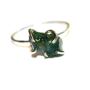 Raw Emerald Ring Platinum Ring Emerald Green Ring Emerald Jewelry Crystal Raw Stone Ring May Birthstone Gift for Wife Best Gift