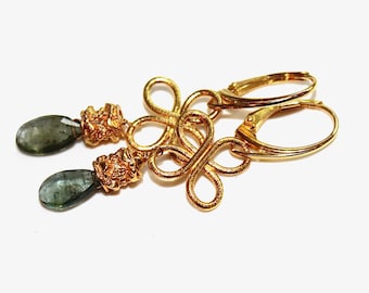 Clover Earrings in Yellow Gold Vermeil with Moss Aquamarine