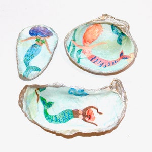Oyster Shell Ring Dish, Decoupage Mermaid Jewelry Holder, Mermaid Trinket Bowl, Coastal Decor, Wedding, Hostess gifts, Mermaid Dish