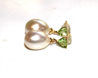 Pearl Drop Earring Classic Pearl Wedding Earring Peridot Earring Pearl Bridesmaid White Pearl Heart Green Earring Large Pearl Earring