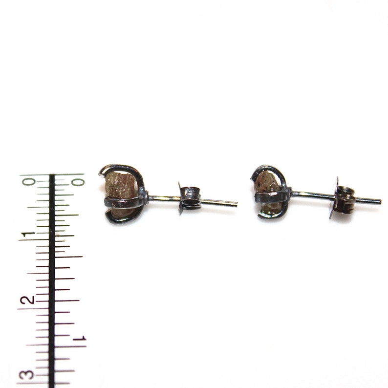 Raw Sapphire Stud Earring Khaki Earring Green Sapphire Jewelry Etsy