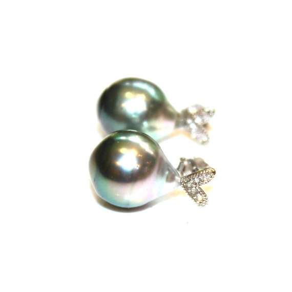Heart Slide with Cubic Zirconia and Cultured Freshwater Pearl Drop Heart Slide with Cubic Zirconia and Cultured Freshwater Pearl Drop
