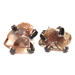 Tumbled Oregon Sunstone Black Gold Stud Earring Organic Sunstone Jewelry Free Form Earring Sunstone Prong Set Earring Raw Gemstones Schiller