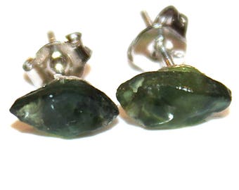 Rohe grüne Sapphire Ohrstecker Geschenke für Sie Geschenke für Frau Valentinstag Geschenke für Freundin Geschenke für Frauen Beste Valentinstag Geschenke