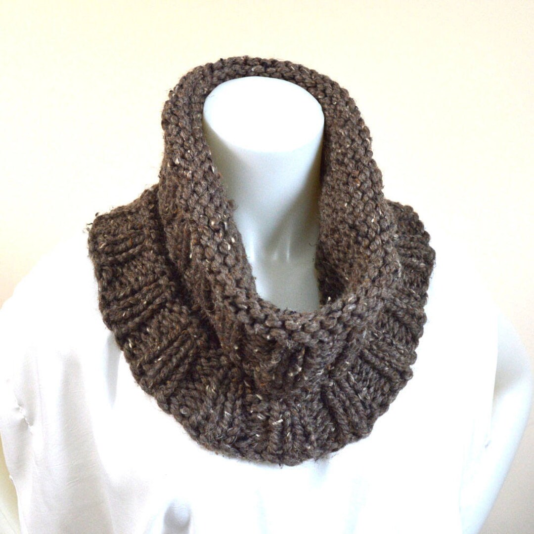 Cowl Curt Brown