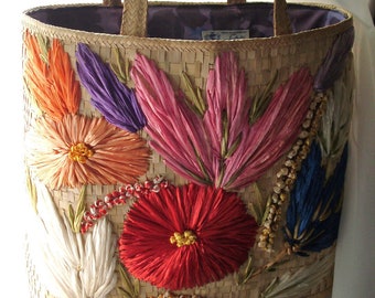 Antique straw tote~hand bag~purse~made in Bermuda~1950's~mid century~raffia flowers~kitschy~tropical~vintage beach