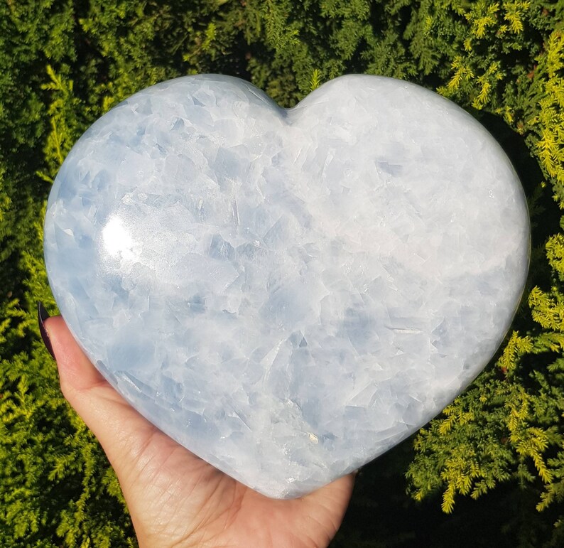 Stunning large celestite heart 0762