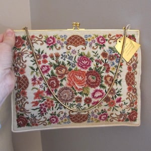 Bolso de mano, cartera, billetera y asa de cadena con bordado a mano de flores botánicas de Petit Point, accesorio de moda para el almuerzo de señora