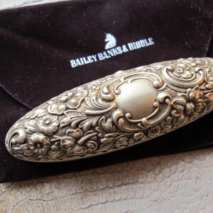 Bailey Banks & Buddle Co Repousse Sterling Silber, Gold Vergoldete Vermeil Vanity Box Botanische Blatt Blumen Deckel Längliche Kleine Container Fall