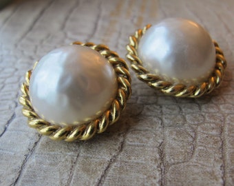 1980's Designer Costume Big Pearl & Gold Accent Fashion Earrings, Clip On, Clip Back, On the Ear Clip Classic Statement Earrings by Carolee