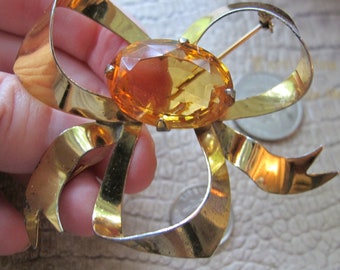Belle Broche Ancienne En Vermeil Et Citrine Naturelle - Forme Trèfle - Bijou Antique