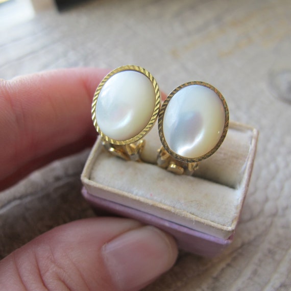 Fashion clip outlet on earrings