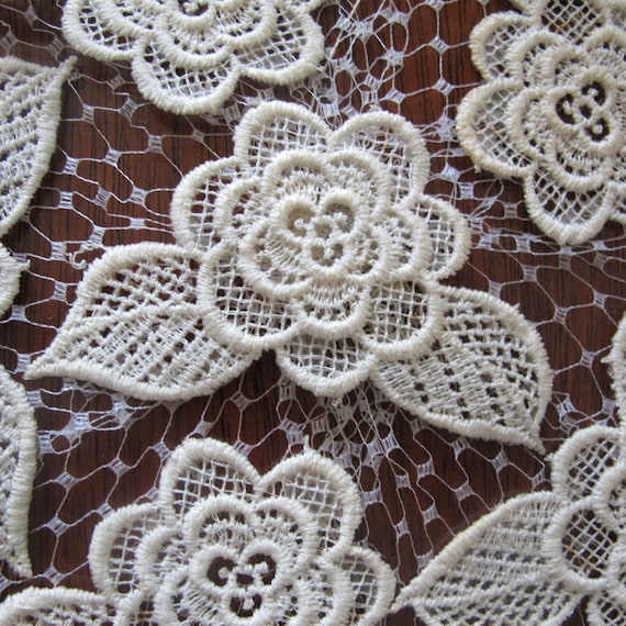 Cream Beige Netting Lace Flower Head Fashion. Handmad… Gem