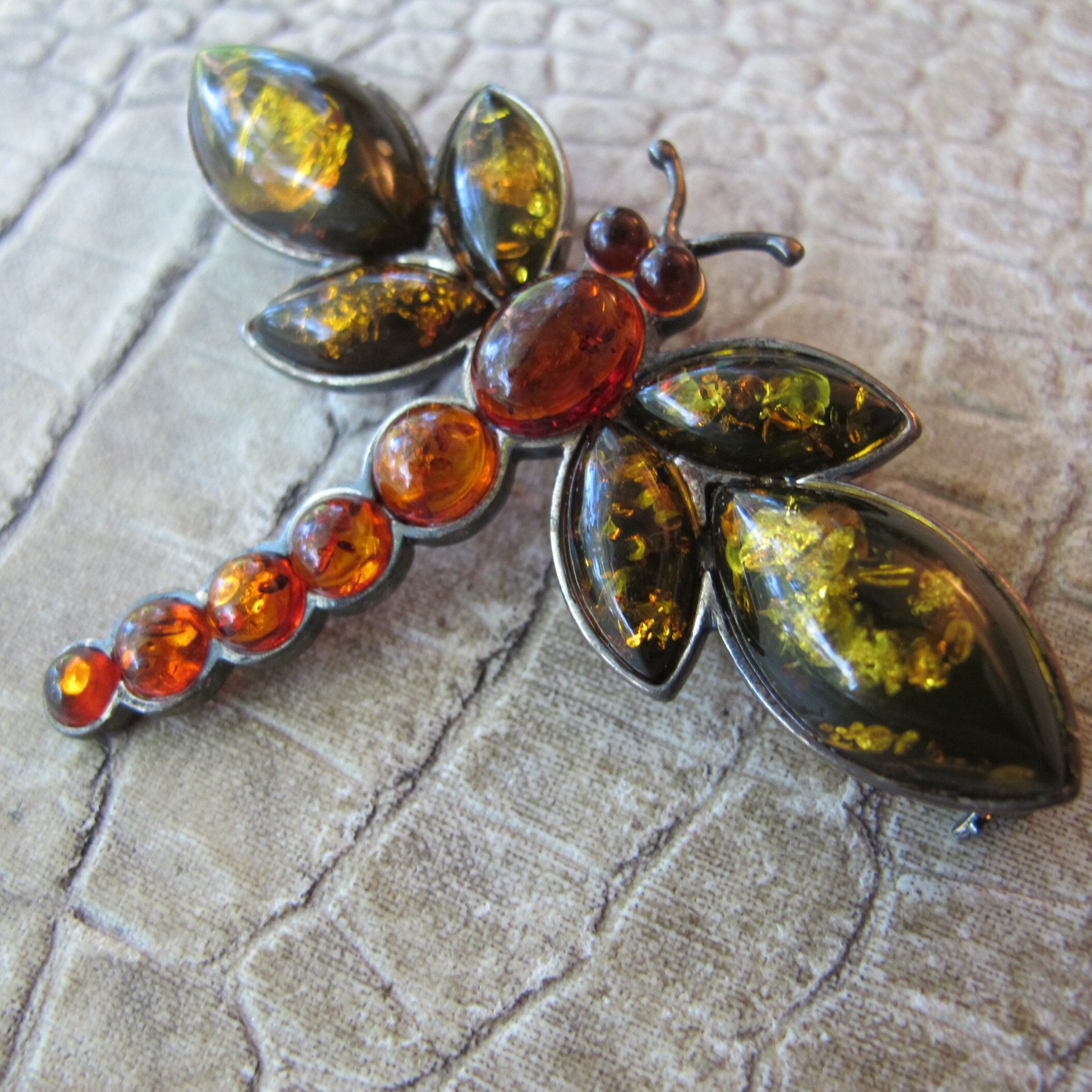 Vintage Honey Amber Spider Pin Brooch Gold Plated Insect Halloween Simulated