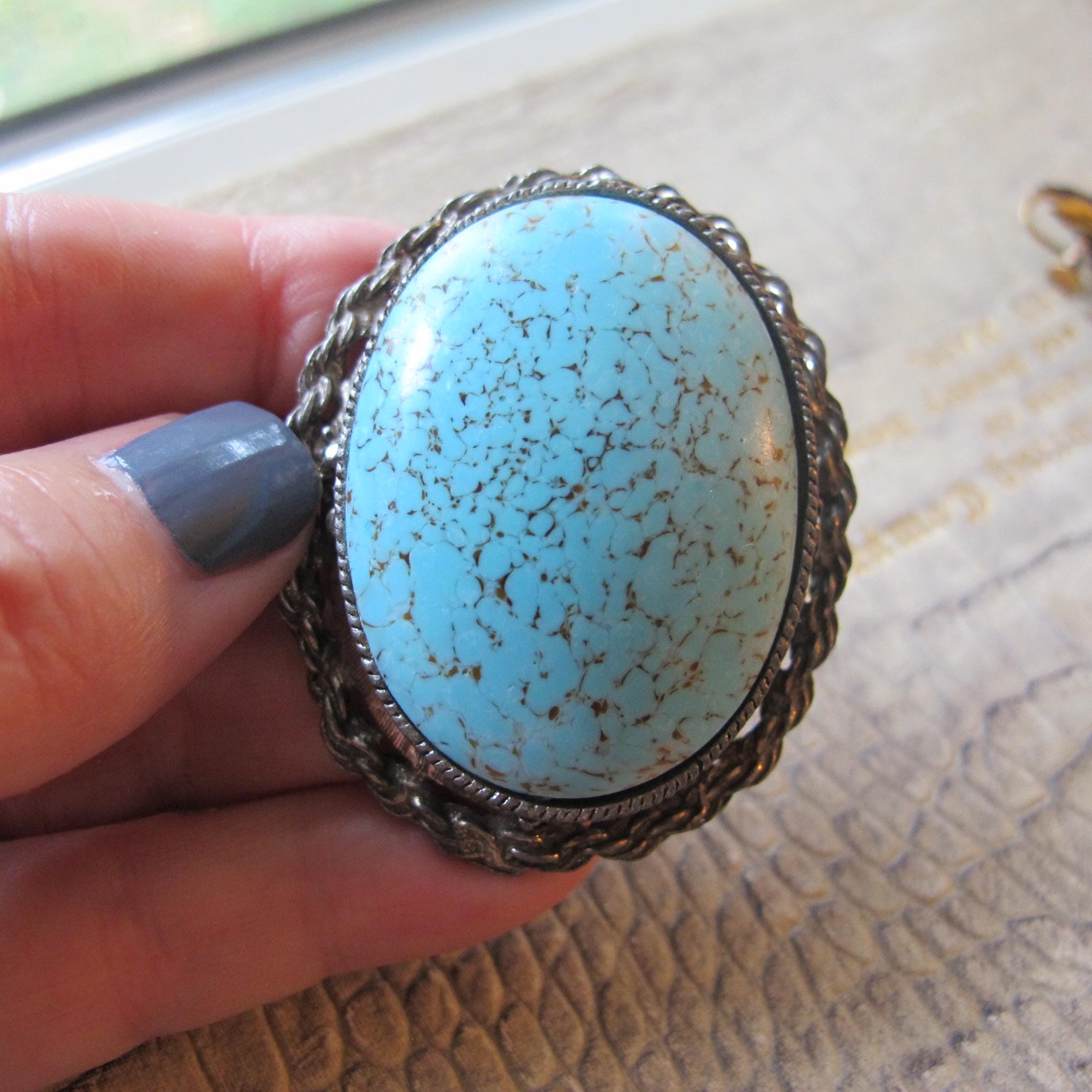 Robin's Egg Brooch - Etsy