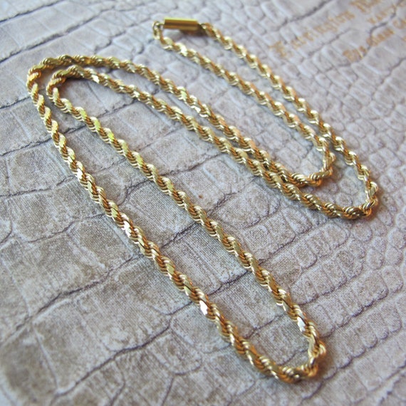 18k Yellow Gold Rope Chain Necklace, Vintage, Sta… - image 2