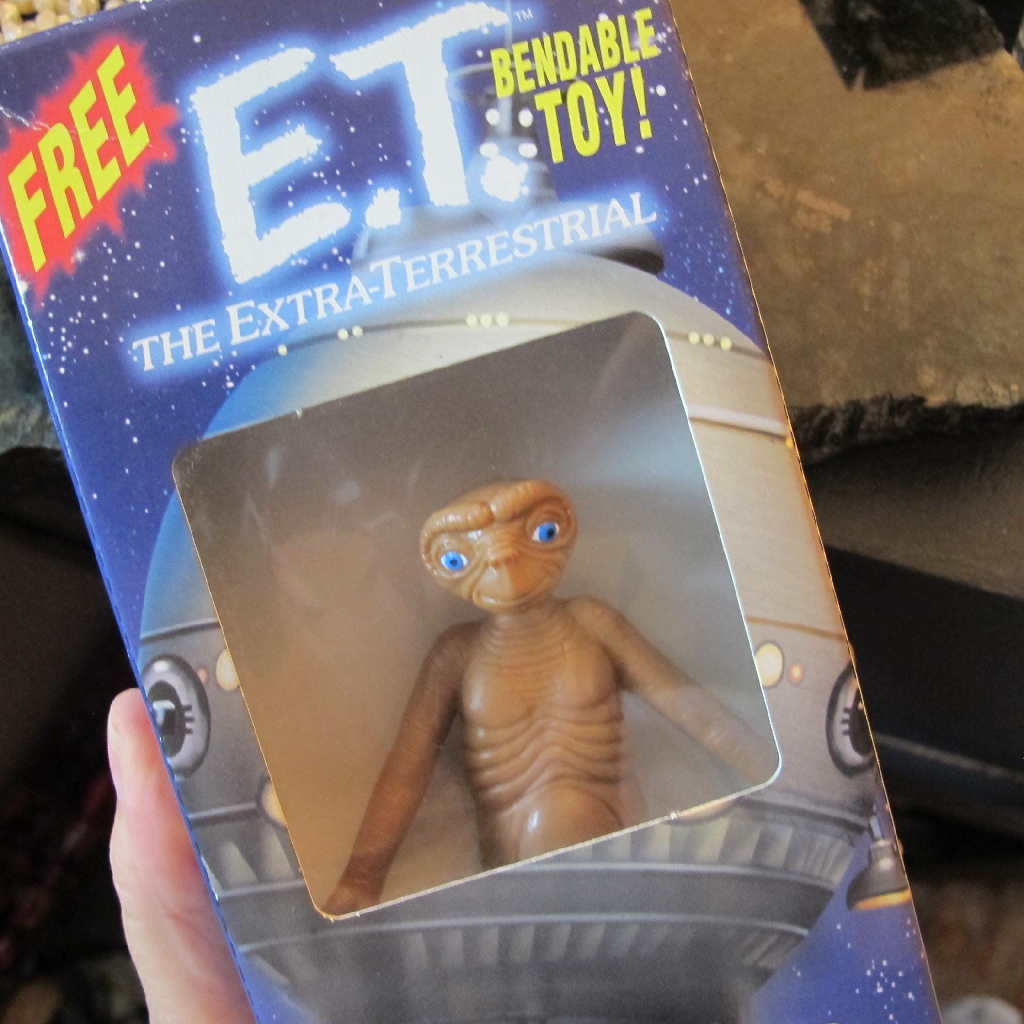 ET the Extra Terrestrial Bendable Toy, Macaroni & Cheese ET the Extra Terrestrial Bendable Toy, Macaroni & Cheese