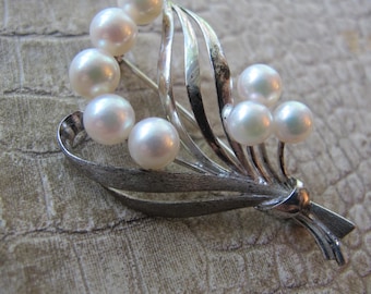 Mikimoto Silver Five パール Wave Leaf ブローチ Mikimoto Silver Five パール Wave Leaf ブローチ（ワールド