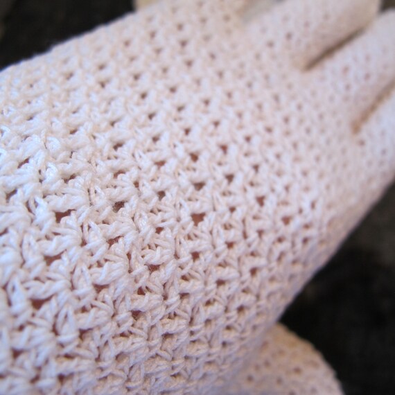 Hand Crocheted Lady's Girl's Women's Italian Glov… - image 9