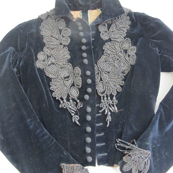 Victorian 19th Century Black Velvet Beaded Jacket… - image 9