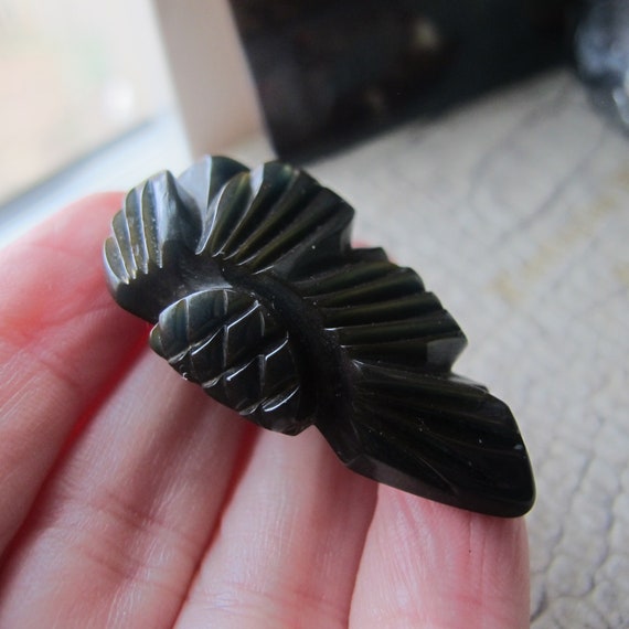 Deeply Carved Art Deco Bakelite Dress Clip, Ameri… - image 1