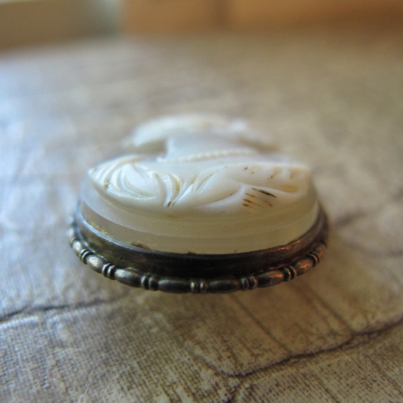 Hardstone Hand Carved Cameo set in Silver Brooch … - image 10