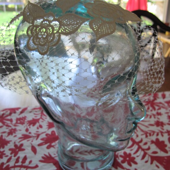 Cream Beige Netting Lace Flower Head Fashion. Handmad… Gem