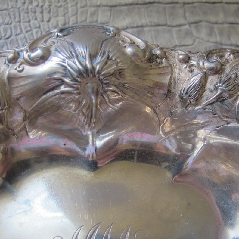 Bonbon Dish Bowl,Engraved Monogram MM or WW Hallmarked /& Stamped Sterling 6202 Signed Whiting Bros Sterling Silver Repousse Floral Dish