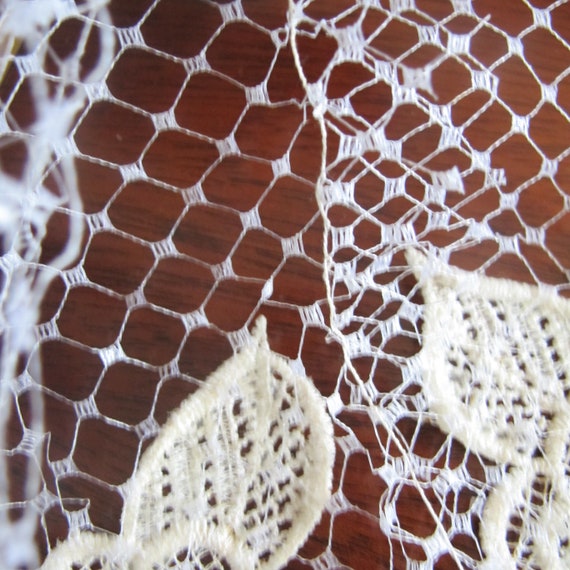 Cream Beige Netting Lace Flower Head Fashion. Handmad… Gem