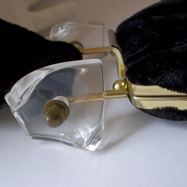 Beautiful 1940's Wristlet Lady's Handbag Purse in LUSH Black Velvet, Gold Metal frame & Lovely Lucite Accents